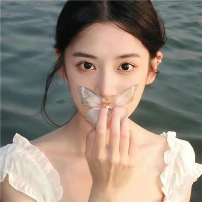 春闺三凤